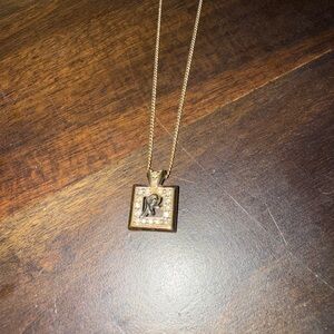 Gold Pendant Necklace